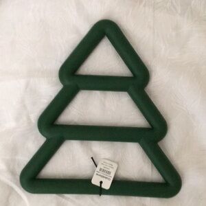 New! 🌲✨🌲Crate&Barrel Silicone Tree Trivet